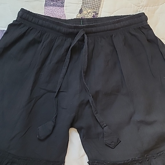 Black Wide-Leg Tiered Pants with Drawstring - Picture 2 of 6